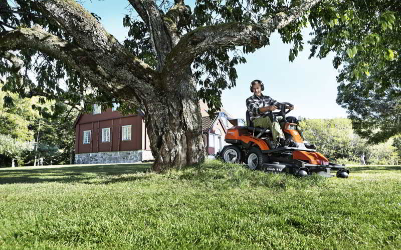 rider no jardim